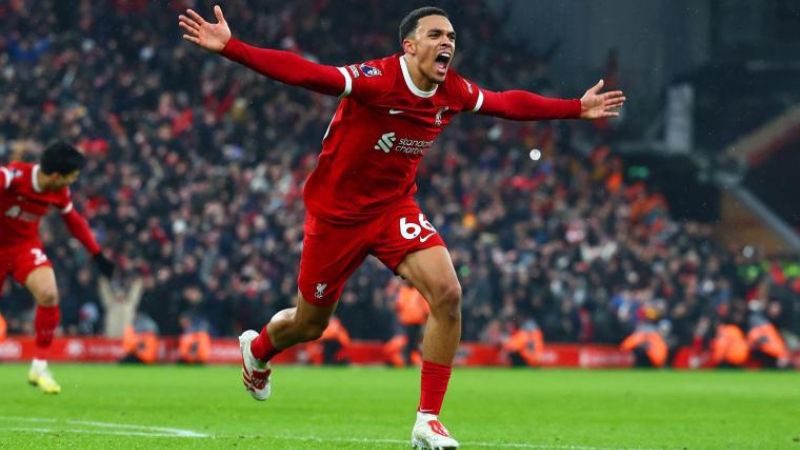 Liverpool liên tục lập công dù chơi chậm rãi